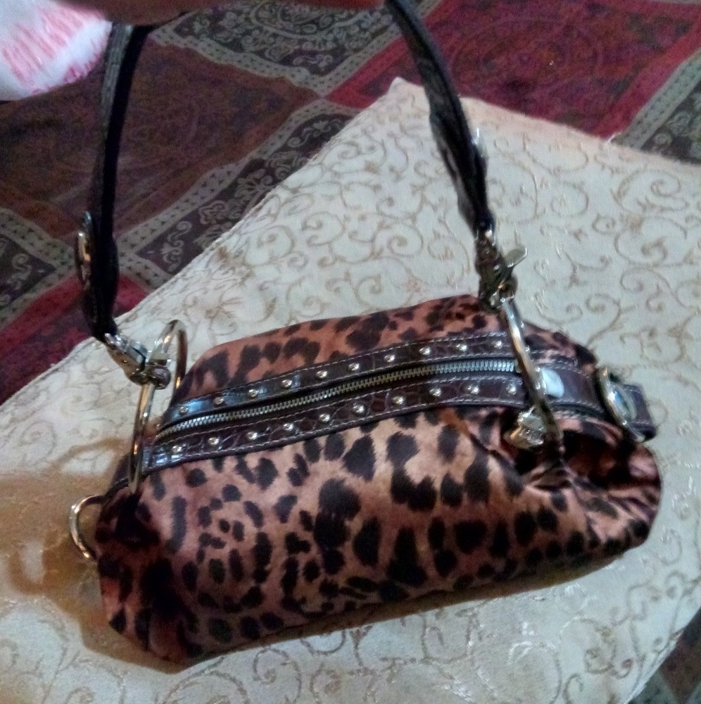 Leopard shoulder bag